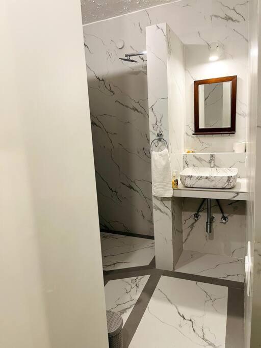 Apartament Imperial Nowe Delhi Zewnętrze zdjęcie